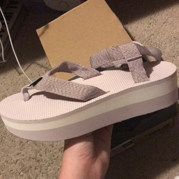 Teva Shoes - Brand new high Teva💕
